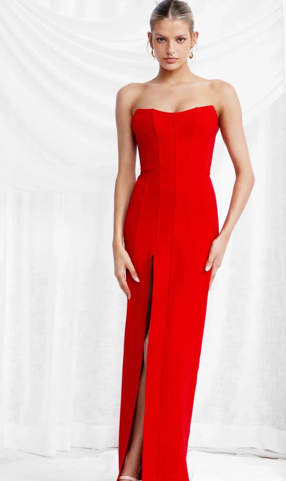 Lexi Leyla strapless ball dress for rent, Auckland, NZ The Social Wardrobe Lexi Leyla strapless ball dress for rent, Auckland, NZ The Social Wardrobe